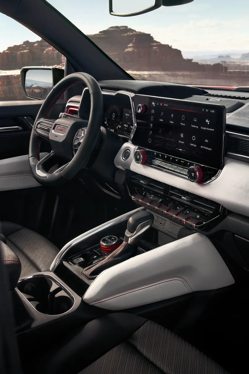 2026 GMC Canyon infotainment system at Dayl Graves Inc in WALLA WALLA WA